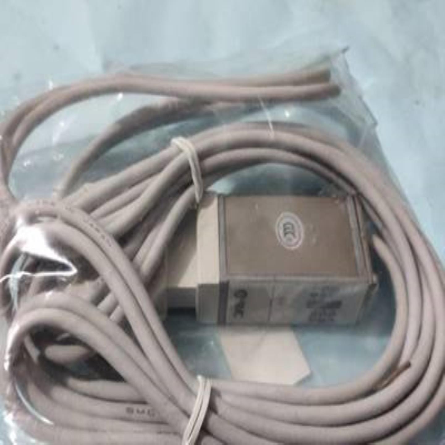 配件SMC压力开关3C-IS3000-02 EIS3000-F02现货IS10M-50-A IS议价