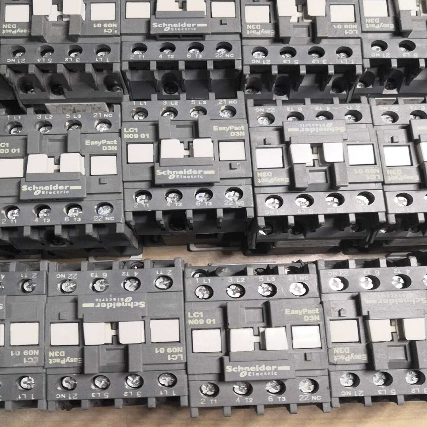 议v价施耐德交流接触器LC1N0901控制电压AC24V拆机件成现货/维修