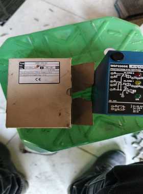 出售ZIEHL，MSF220SE温度控制器。外观如图