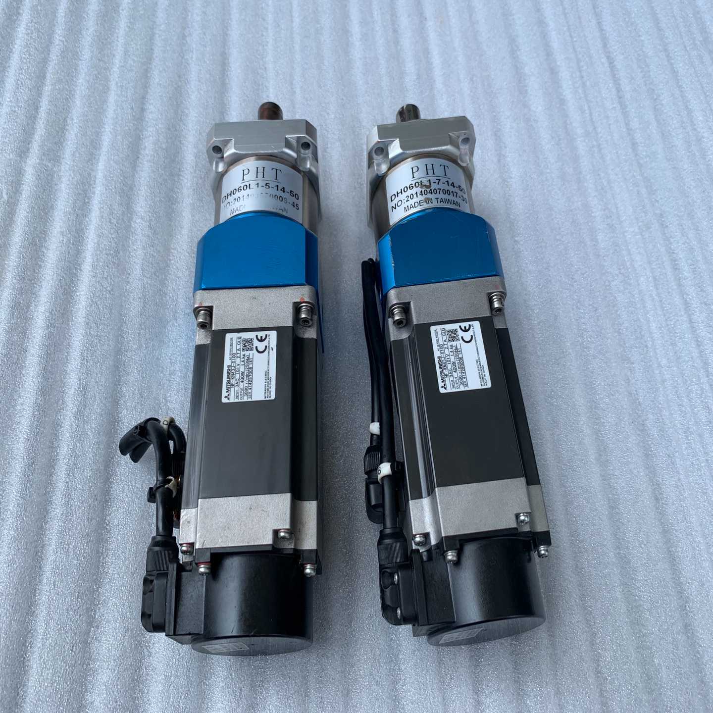 议价三菱伺服电机 HF-KN43J-S100