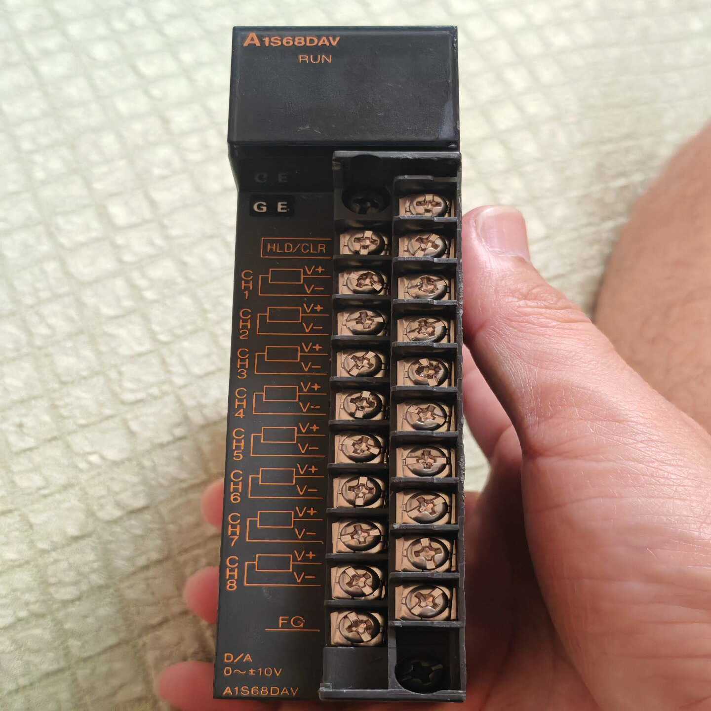 三菱A1S68DAV模拟量模块，--议价商品