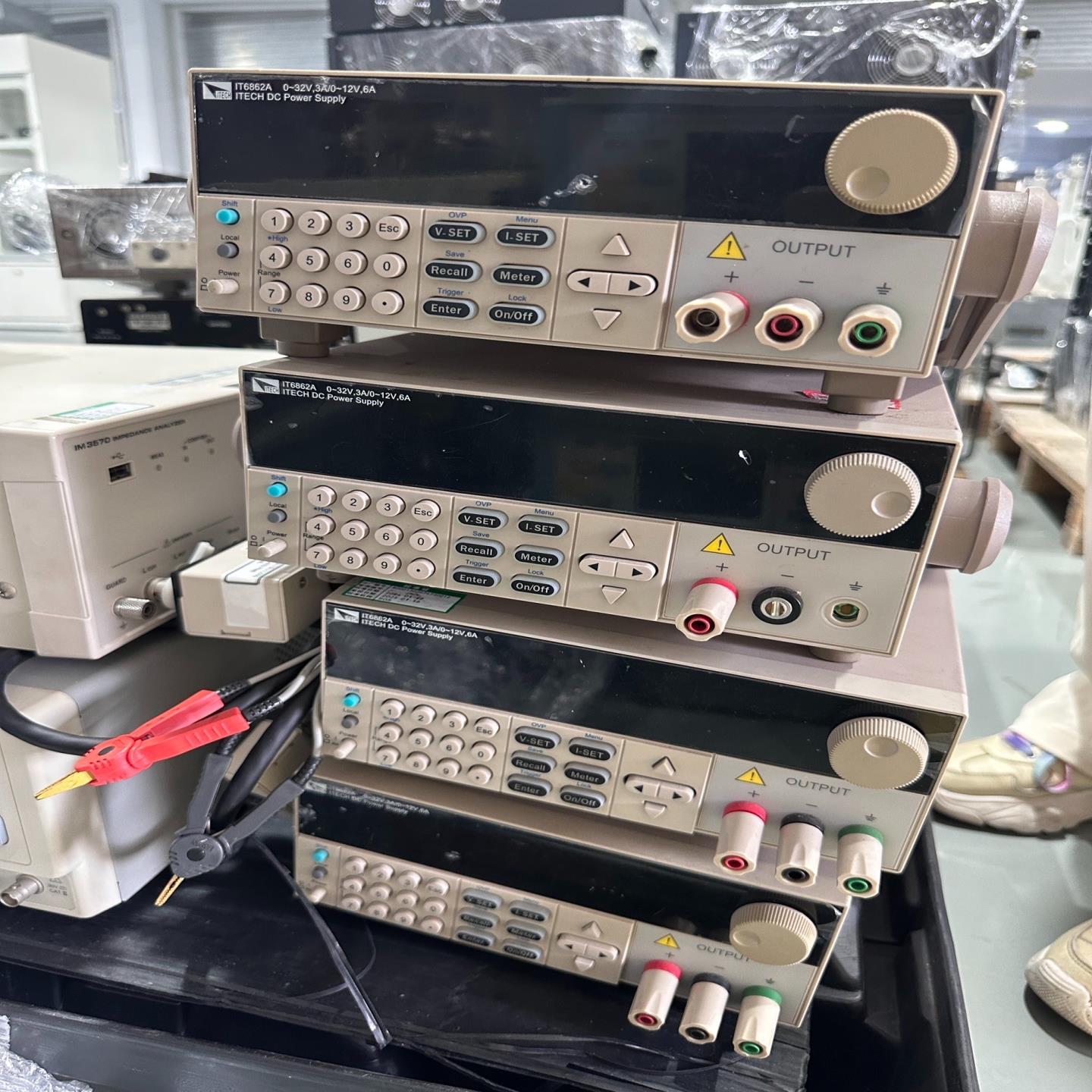 艾德克斯IT6862A直流电源，0-32V/3.4A-12V--议价商品