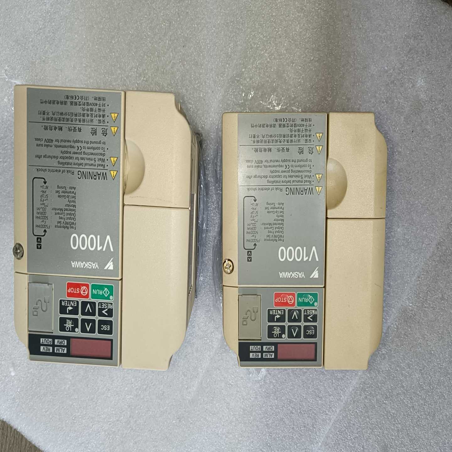 安川v1000系列变频器0.75和1.5千瓦的各一台，0.7【落红设备】