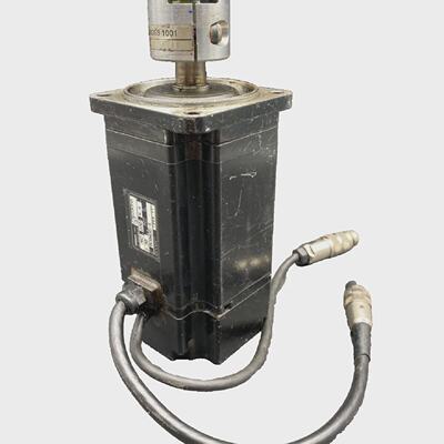 OMRON R88MU75030HAS1 AC SERVOMOTOR 750W 200V 4.4A 2.39 Nm 30