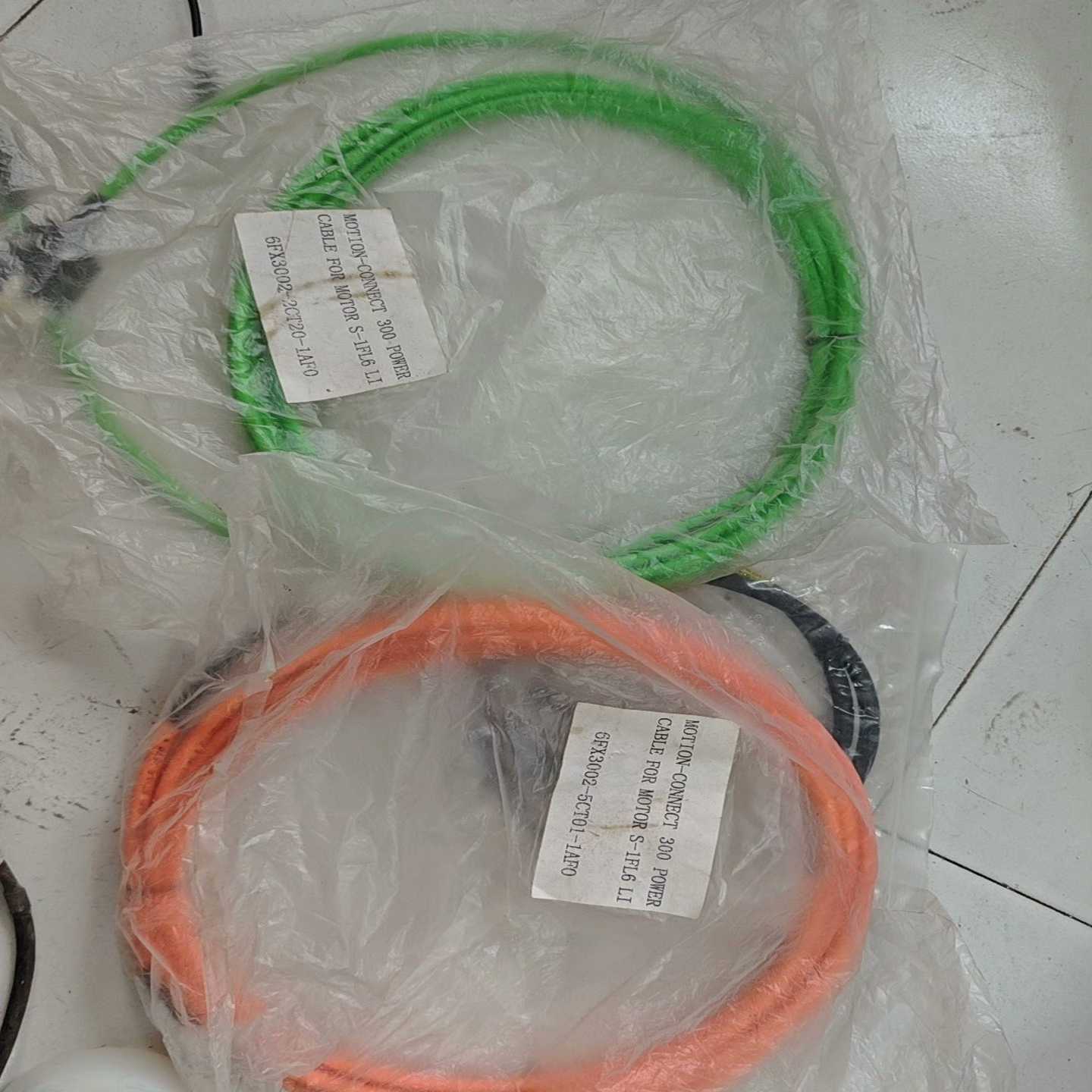 西门子私服线,型号6FX3002-5CT01-1AF0和6F--议价商品