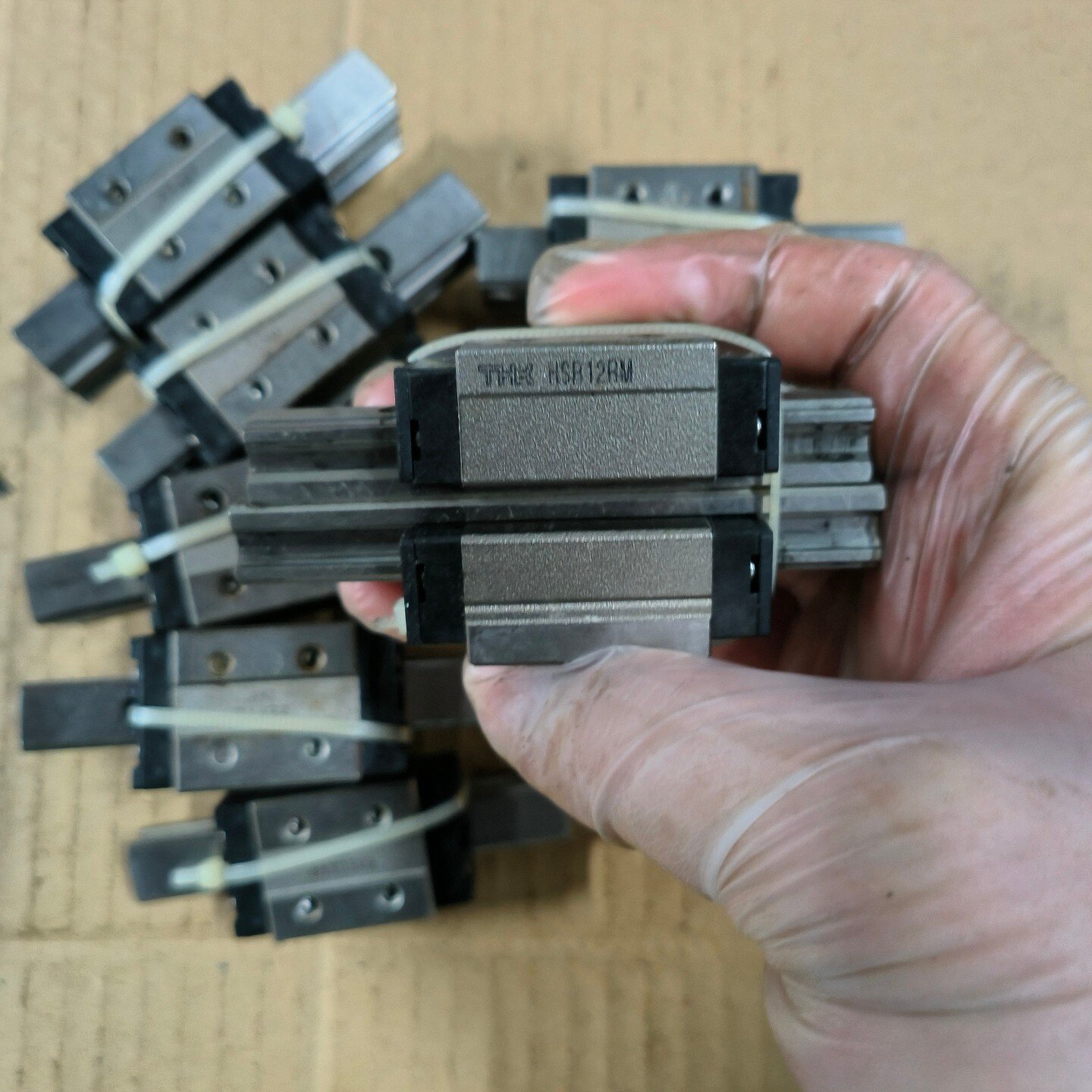 HSR12RM原装THK直线导轨滑块二手拆机滑块成色