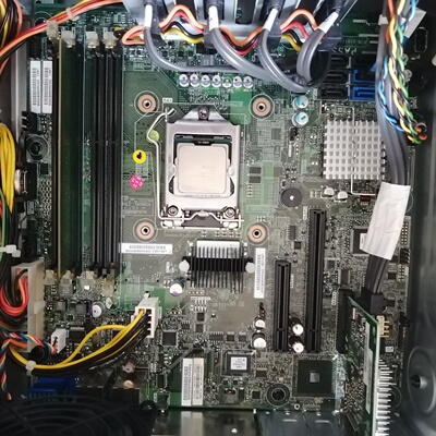 议价IBMX3100M4主板配卡还有硬盘线CPU议价