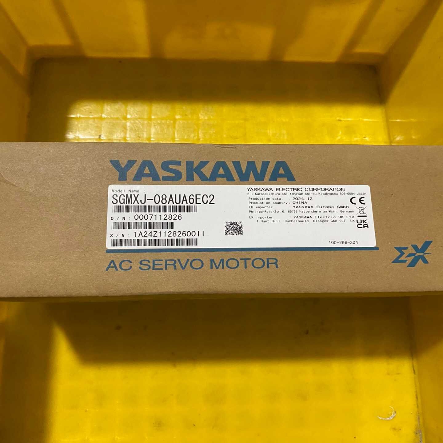 安川伺服电机，型号SGMXJ-08AUA6EC2，实物图拍摄询价