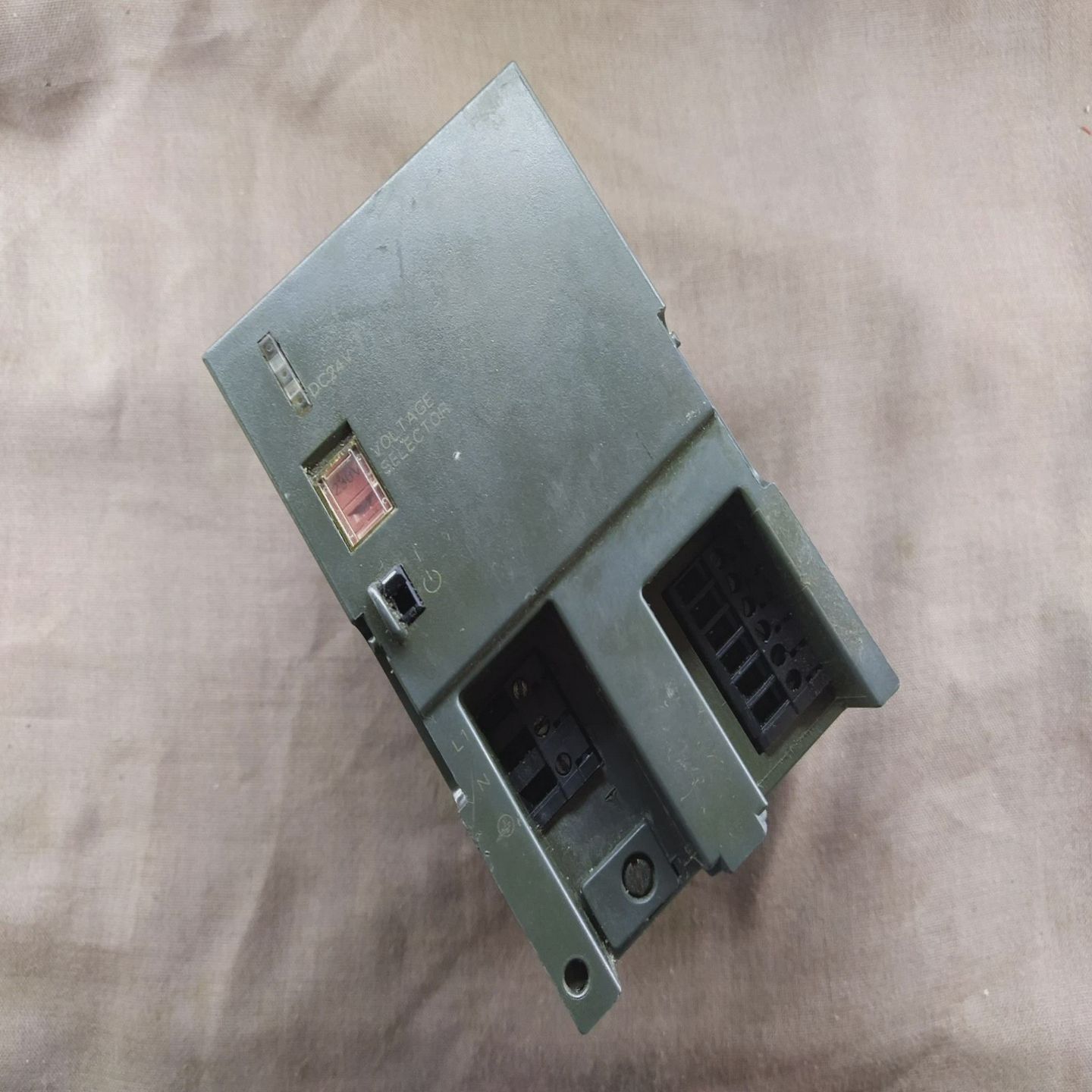 西门子SIMATICS76ES7307-1EA00-0AA0电源供应