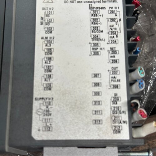 横河YOKOGAWA温控器UT52A0101100