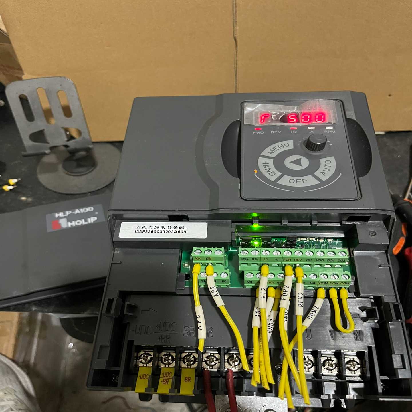 9新海利普HLP-A100变频器4KW/380V三台，成色漂