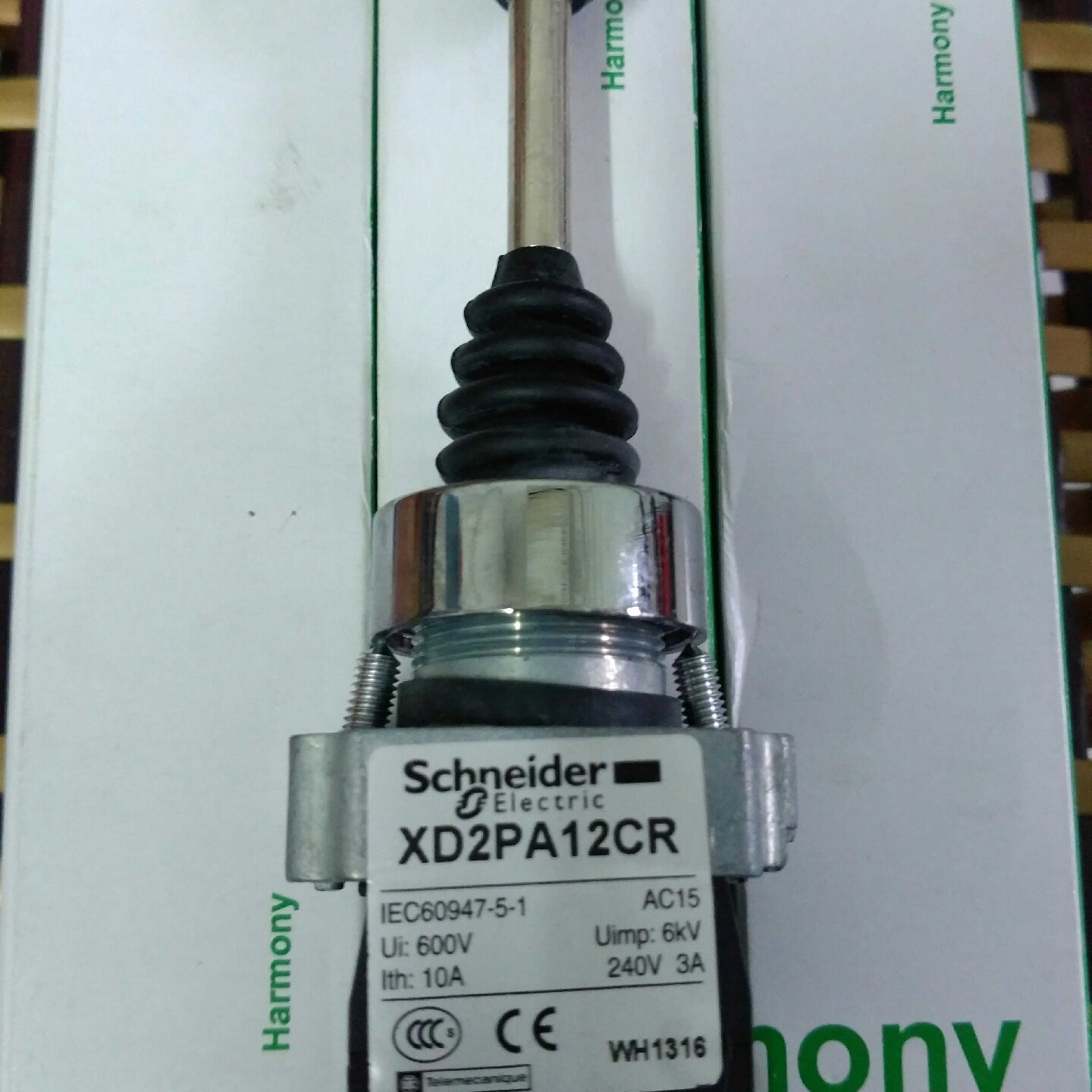 配件Scheider主令控制器二位摇杆开关XD2PA12CR议价