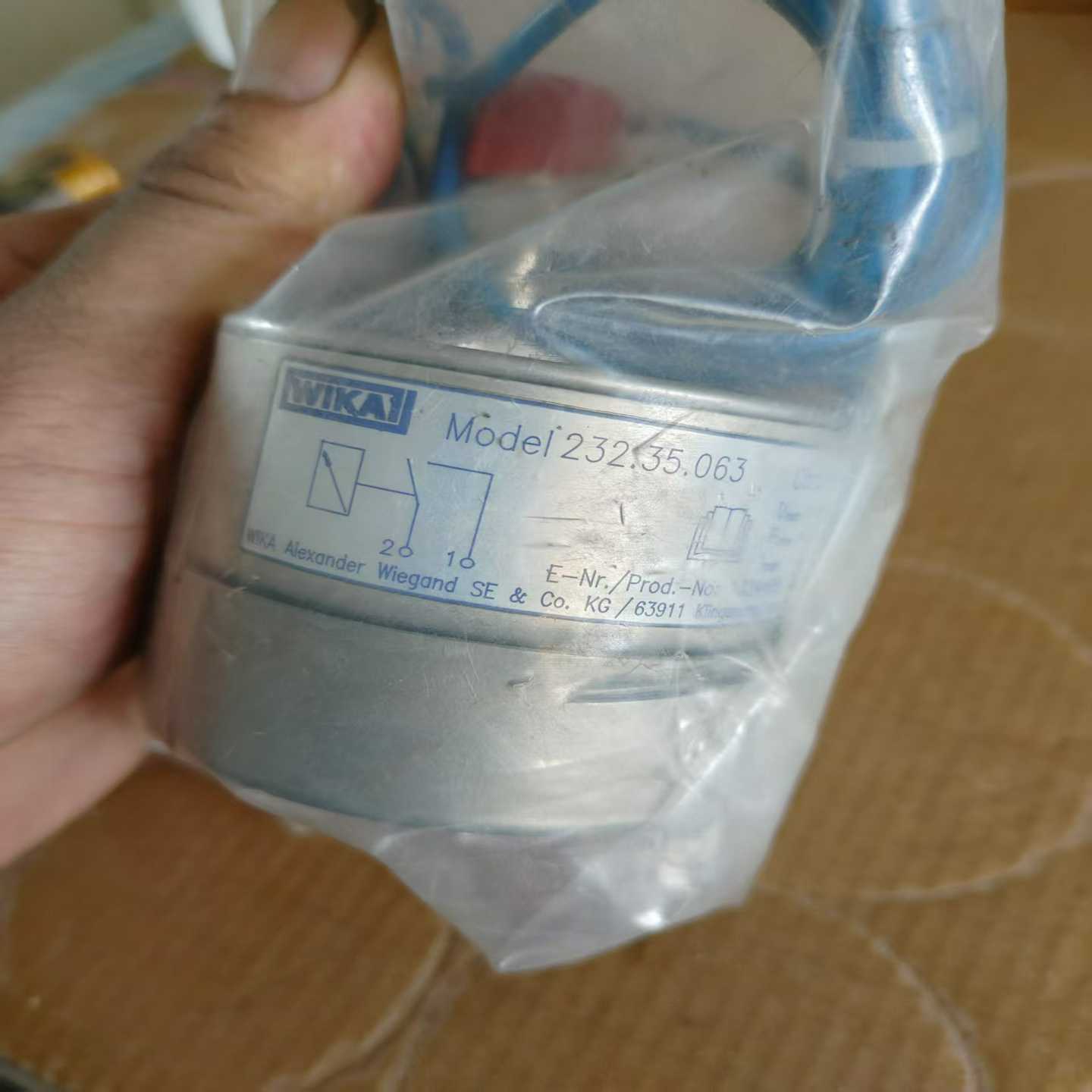 德国威卡WIKA电接点隔膜压力表，型号232.35.063，--议价商品