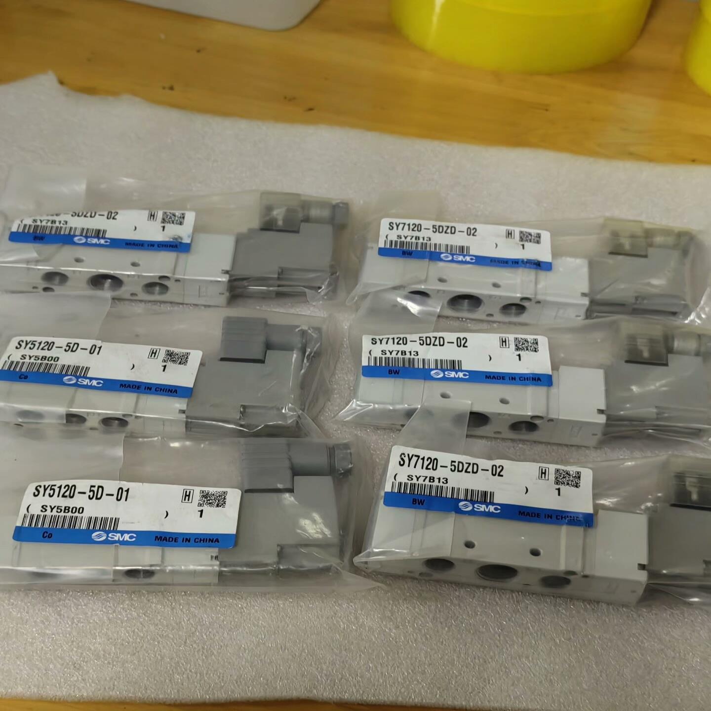 【请询价】SMC电磁阀SY7120-5DZD-02全新正品未开封 6包