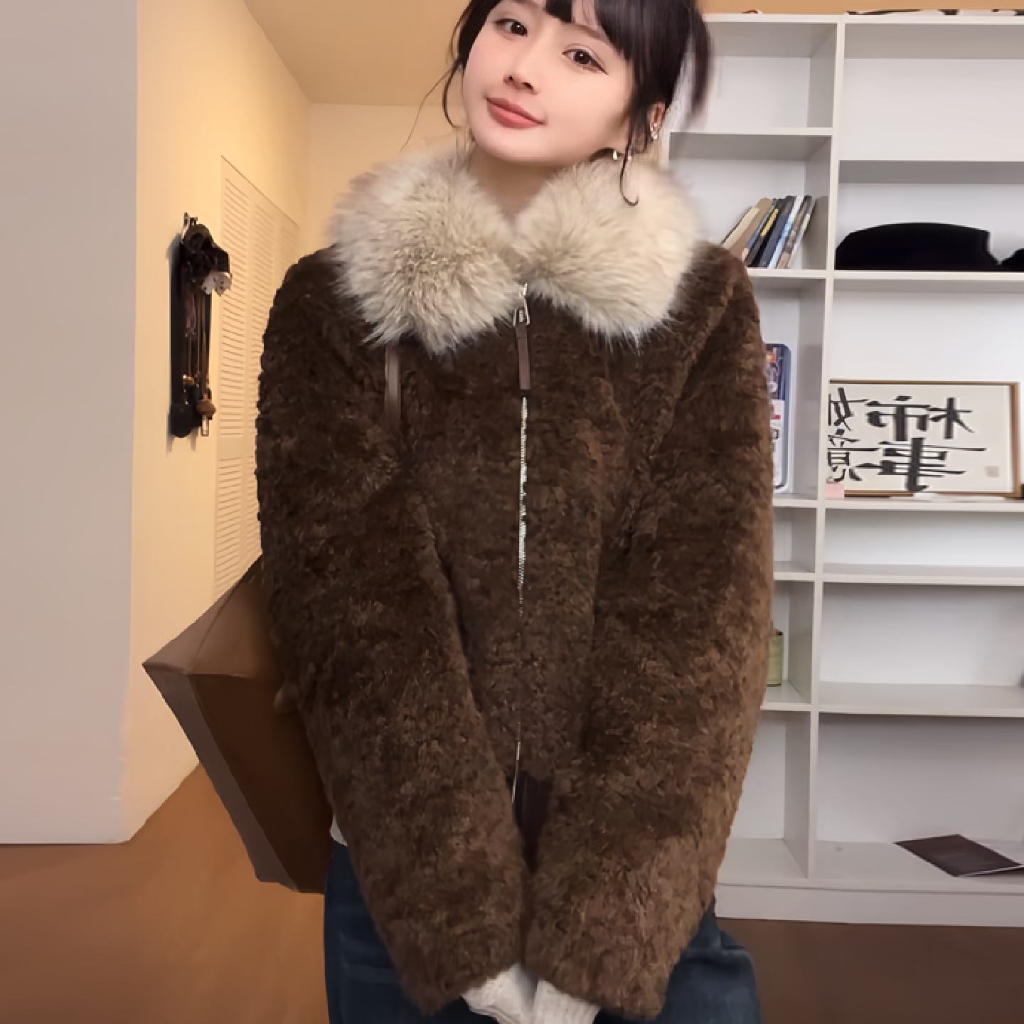 毛毛外套女冬短款2025新款环保羊羔绒皮草加厚拼接时尚狐狸毛上衣