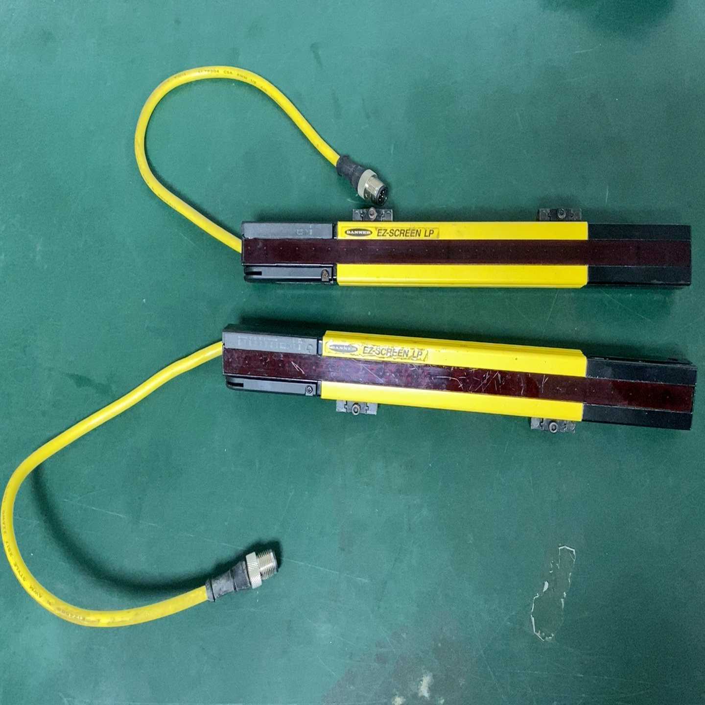 咨询-BANNER邦纳光栅传感器，型号SLPE14-270P8和S