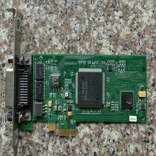 美国安捷伦PClE一82351A，背面有碰掉几个小件，拆机货--议价商品