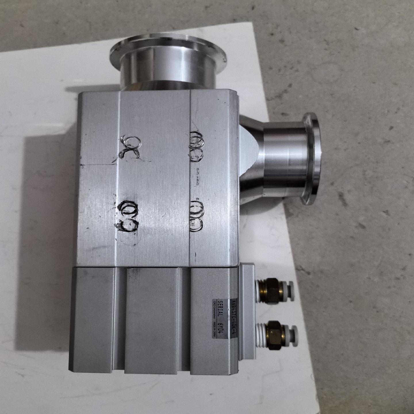 CKD真空角阀AVB437C-40K-4，成色如图，功能正常询价