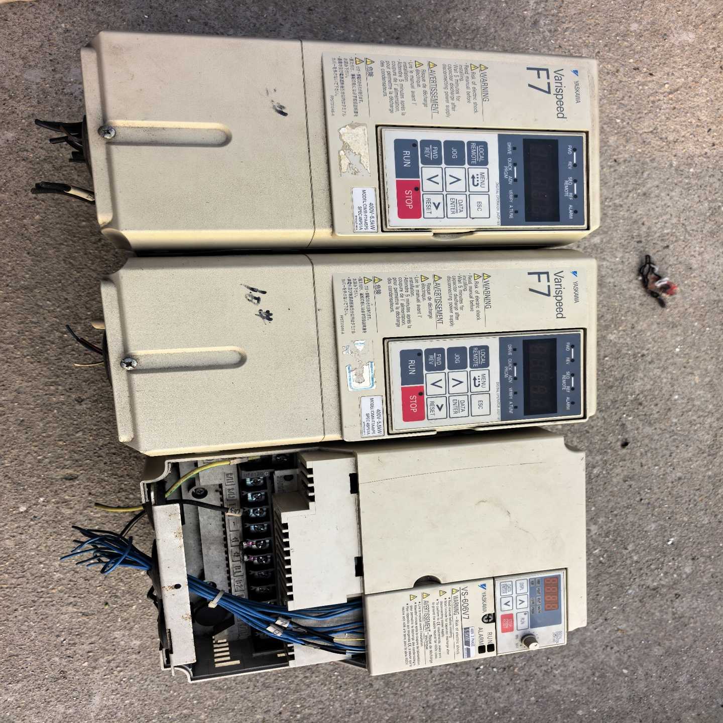 安川F7系列变频器CIMR-F7A45P5(2台5.5KW询价