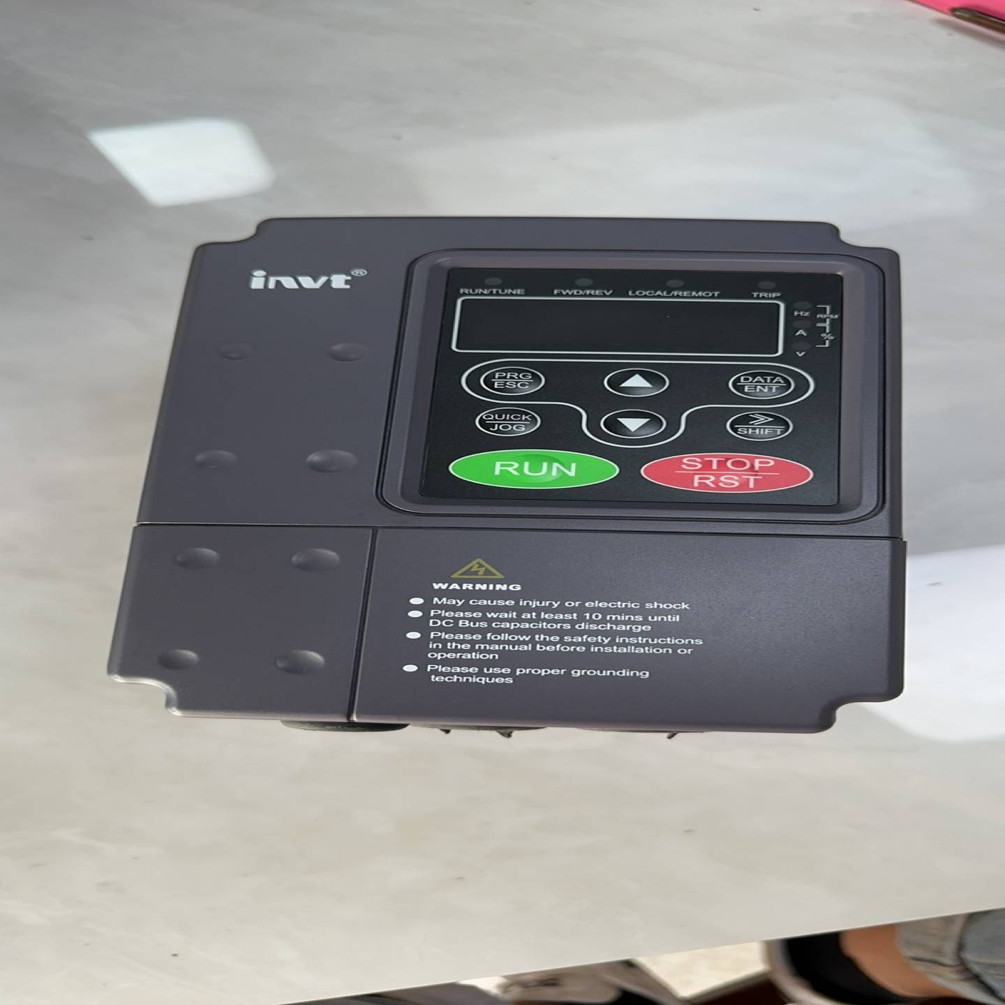 英威腾变频器075KWCHF100A-0R7G-4CHE100-1R5G-S2invt