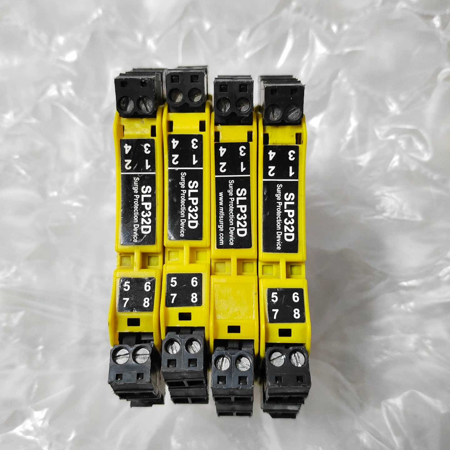 MTL信号浪涌保护器SLP32D，4个，功能正常。英国M询价