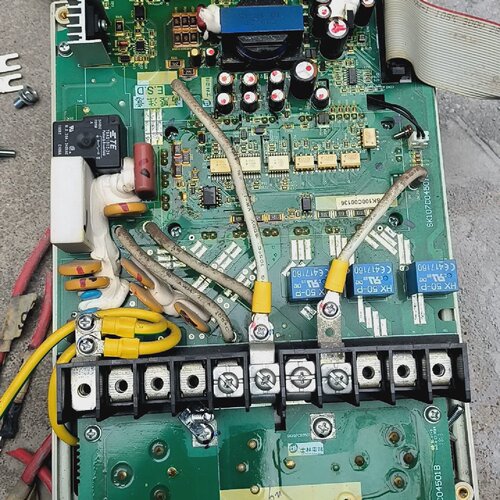 寻士林变频器驱动板带模块SF04011K7.5KG功能