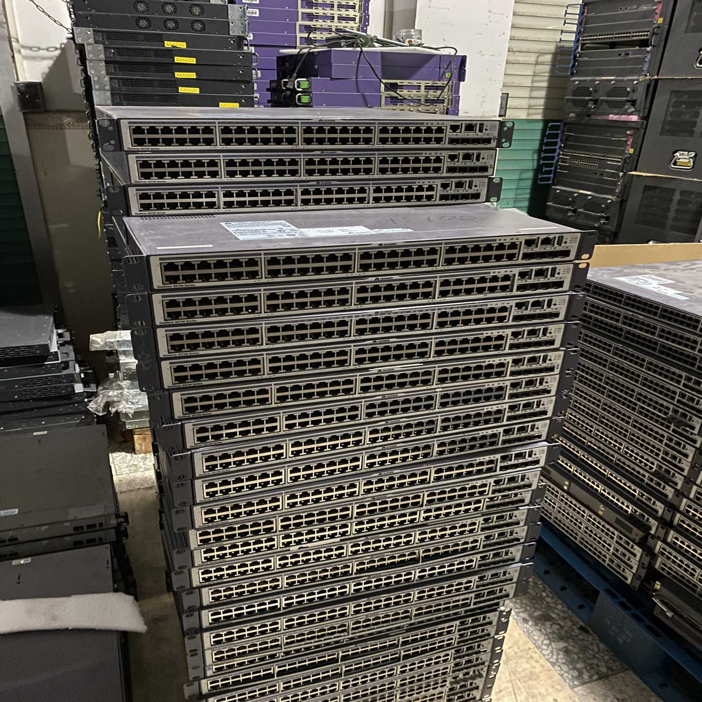 华为 S5700-48TP-SI-AC 48口全千兆电口+4~议价