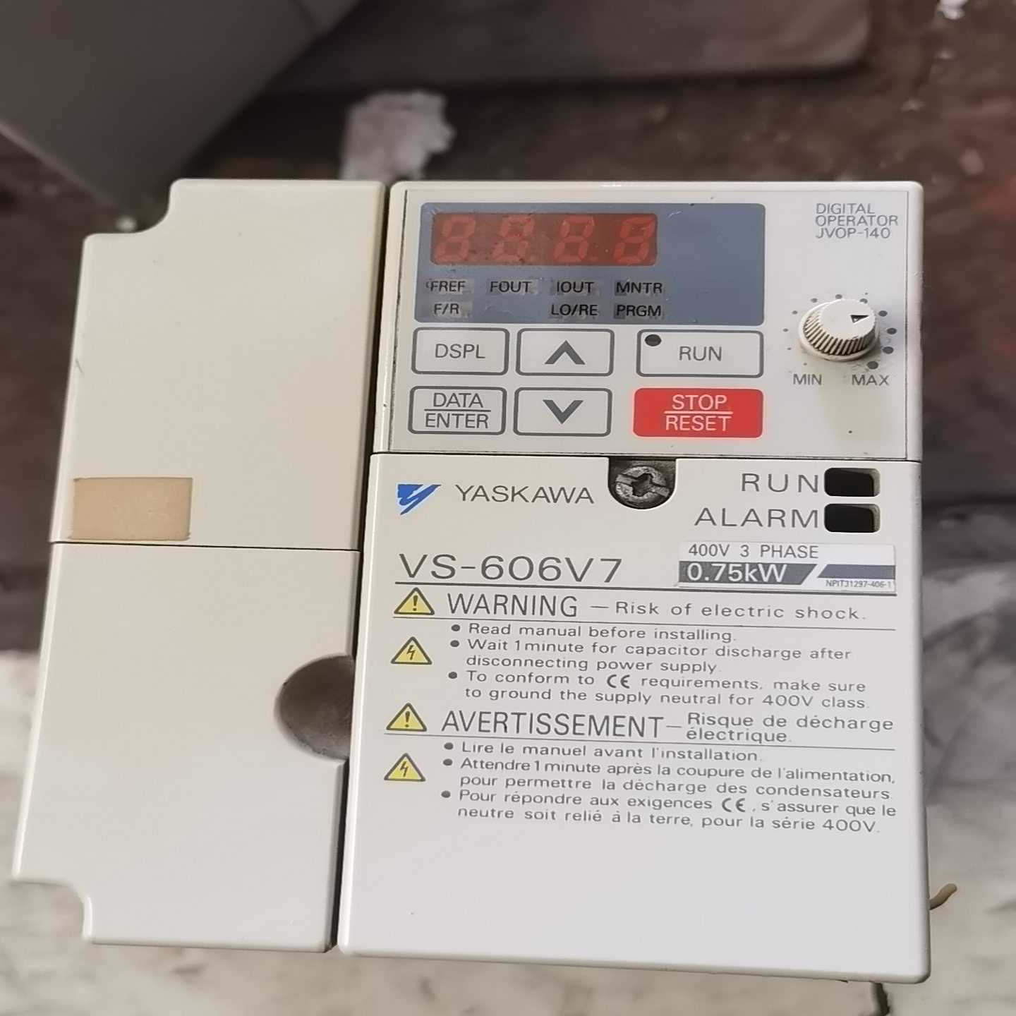 【议价】安川VS-606V7变频器0.75kw适用