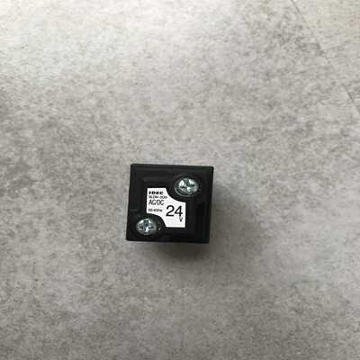 和泉按钮开关附件集合显示灯电源底座SLDN-3DHSLDN-4DH全新原装