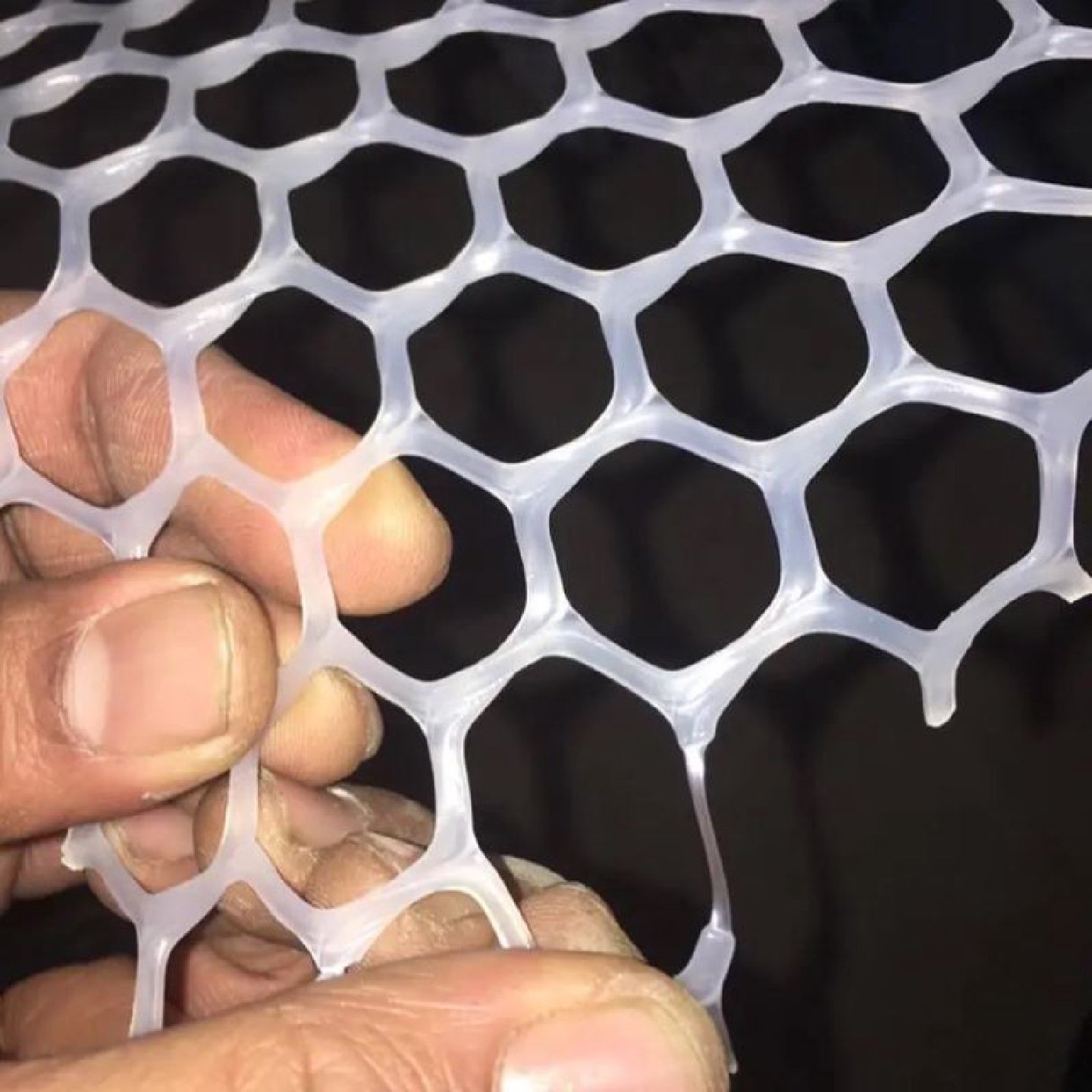 HDPE土工网CE131CE151山体护坡土工网垫罩面网爬藤网攀爬网