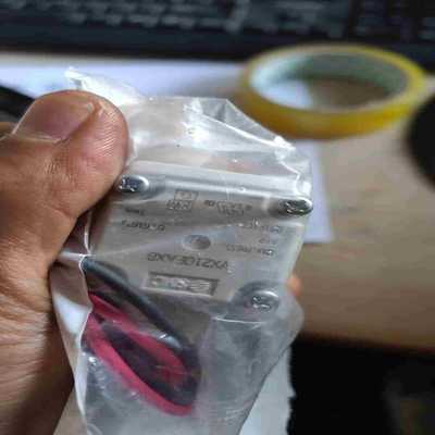 电磁阀VX210EAXB      4个一议价商品