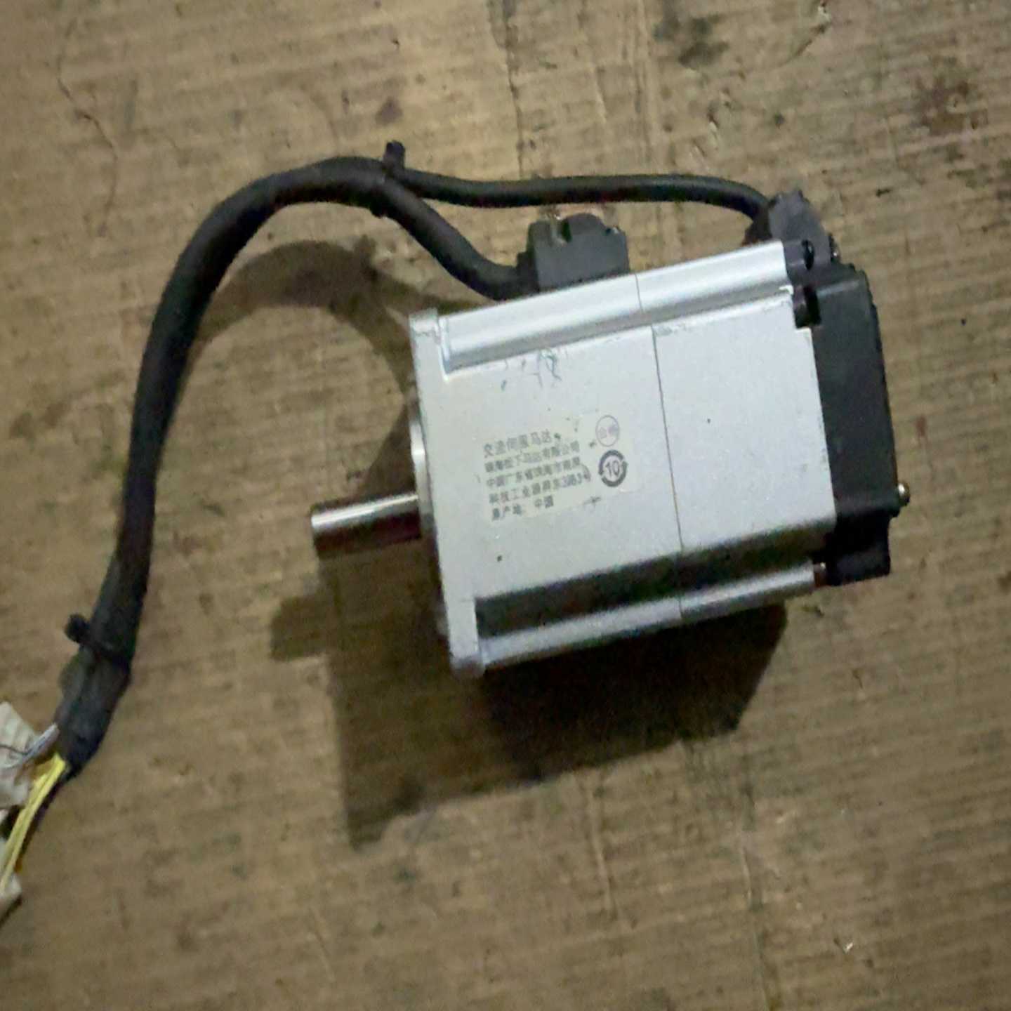 日本松下品牌MHMF022L1V2M伺服马达，200瓦，电机--议价商品