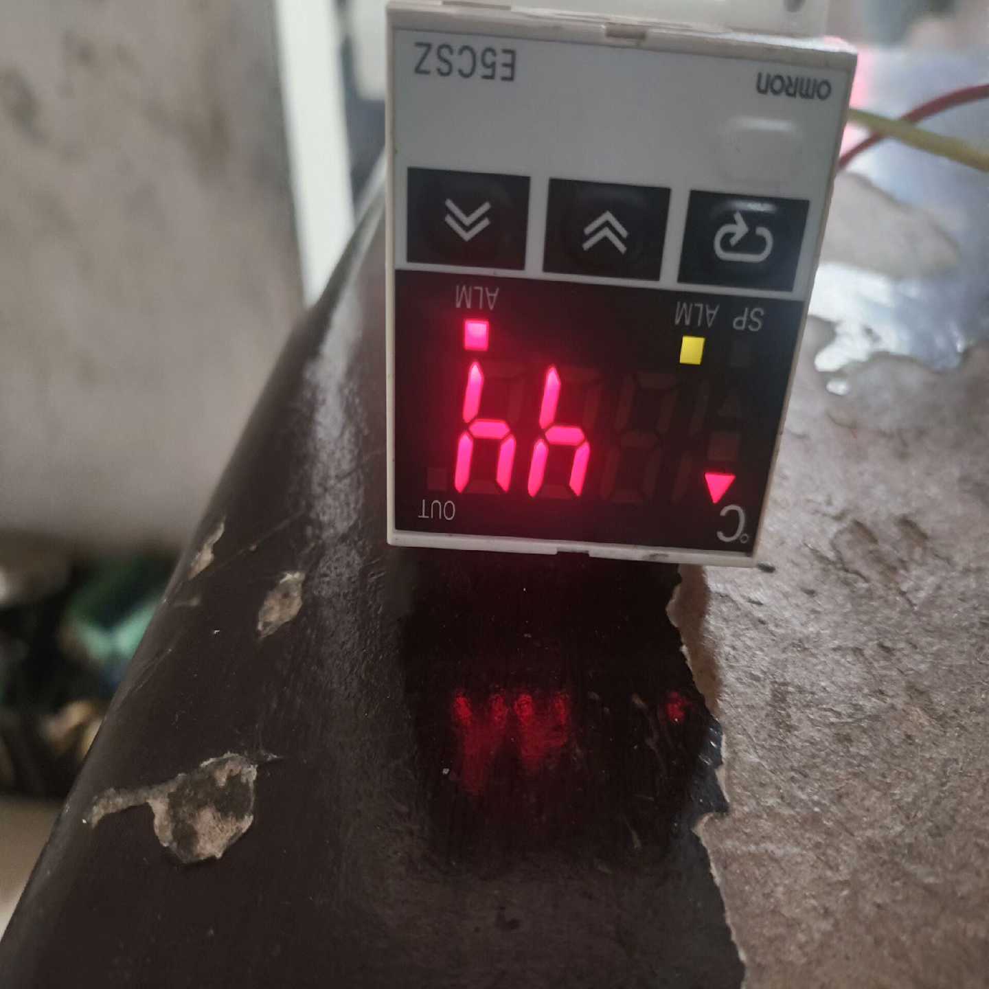 日本原装智能可调数显温控器E5CSZ-R1T电子全自动精-议价