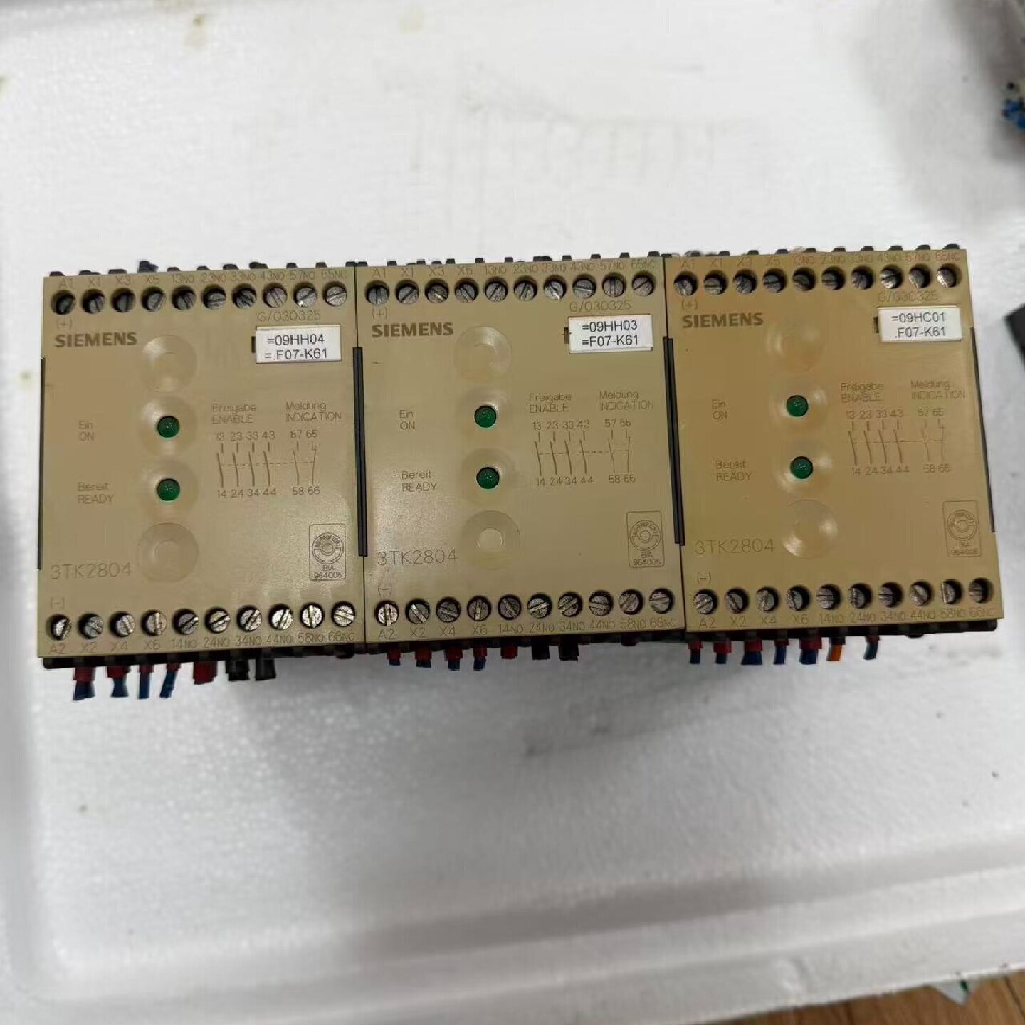 议价3TK2804-0BB4二手拆机西门子继电器实物图拍摄（无破