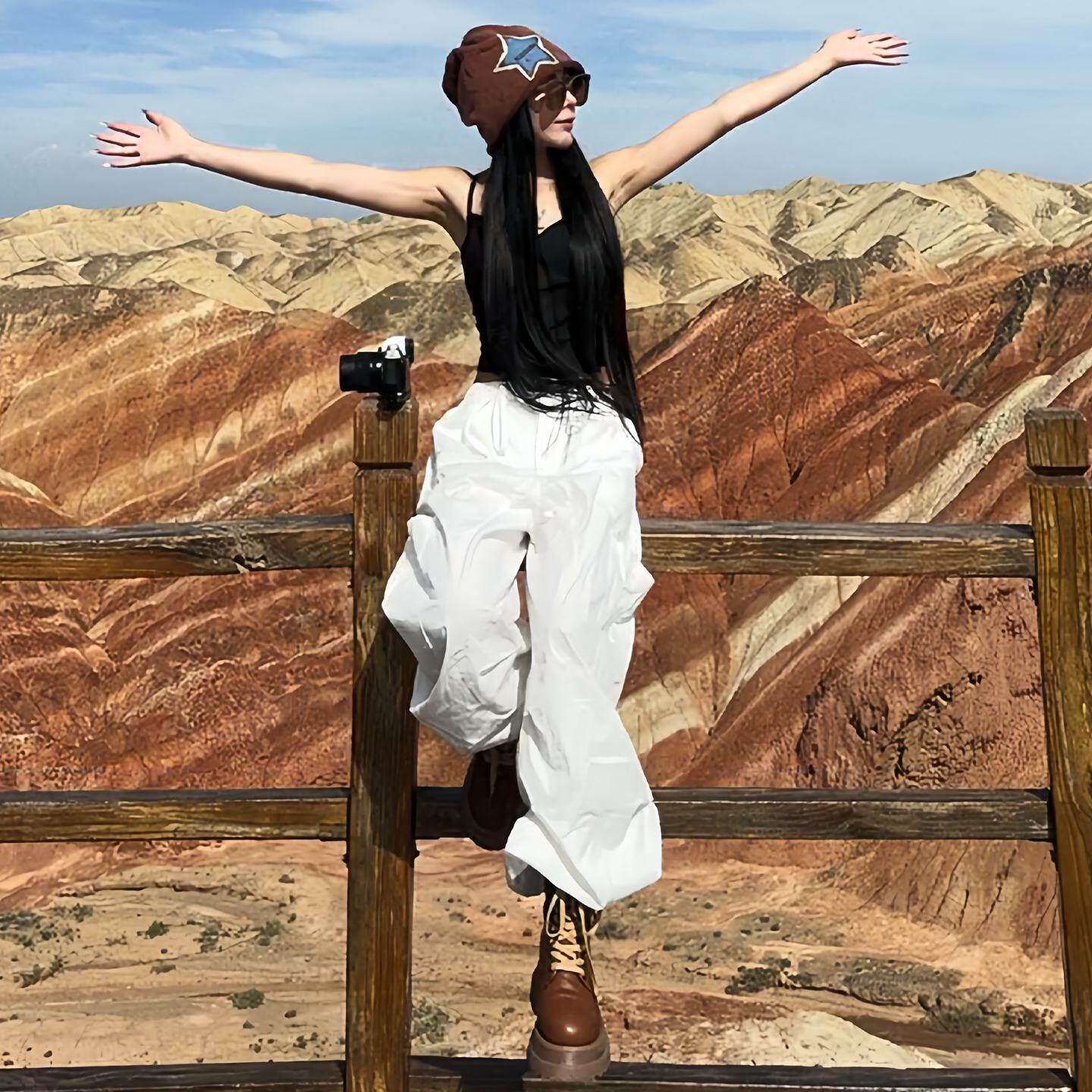 白色速干工装裤女夏季薄款2025新款户外登山美式伞兵运动防晒裤子