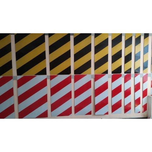 工地踢脚板临边防护挡脚板脚手架外架踢脚线防护铁皮警示带隔离带