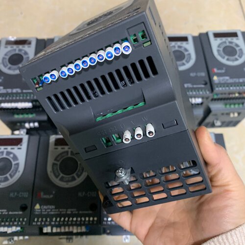 询价-九新海利普HLPC102变频器1.5KW220V