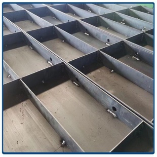 建筑工程平面钢模板桥梁水渠护坡挡土墙模具平模混凝土防护钢模板