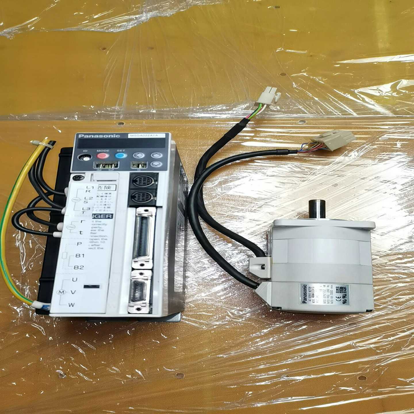 A3伺服MSDA022A1A驱动+MSMA022A1G马;议价