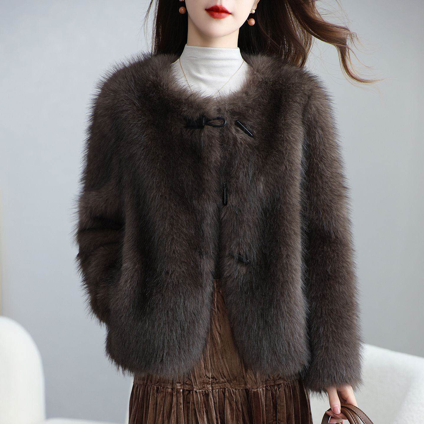 2026年新款春秋冬季小香风短外套女士洋气皮毛一体大衣皮草时尚感