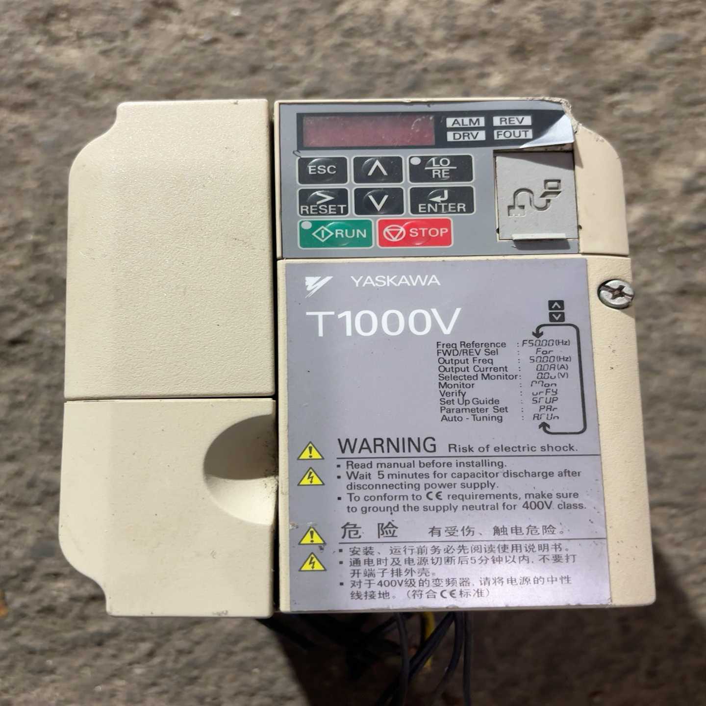 询价安川变频器T1000V系列，型号CIMR-TB4V0007B