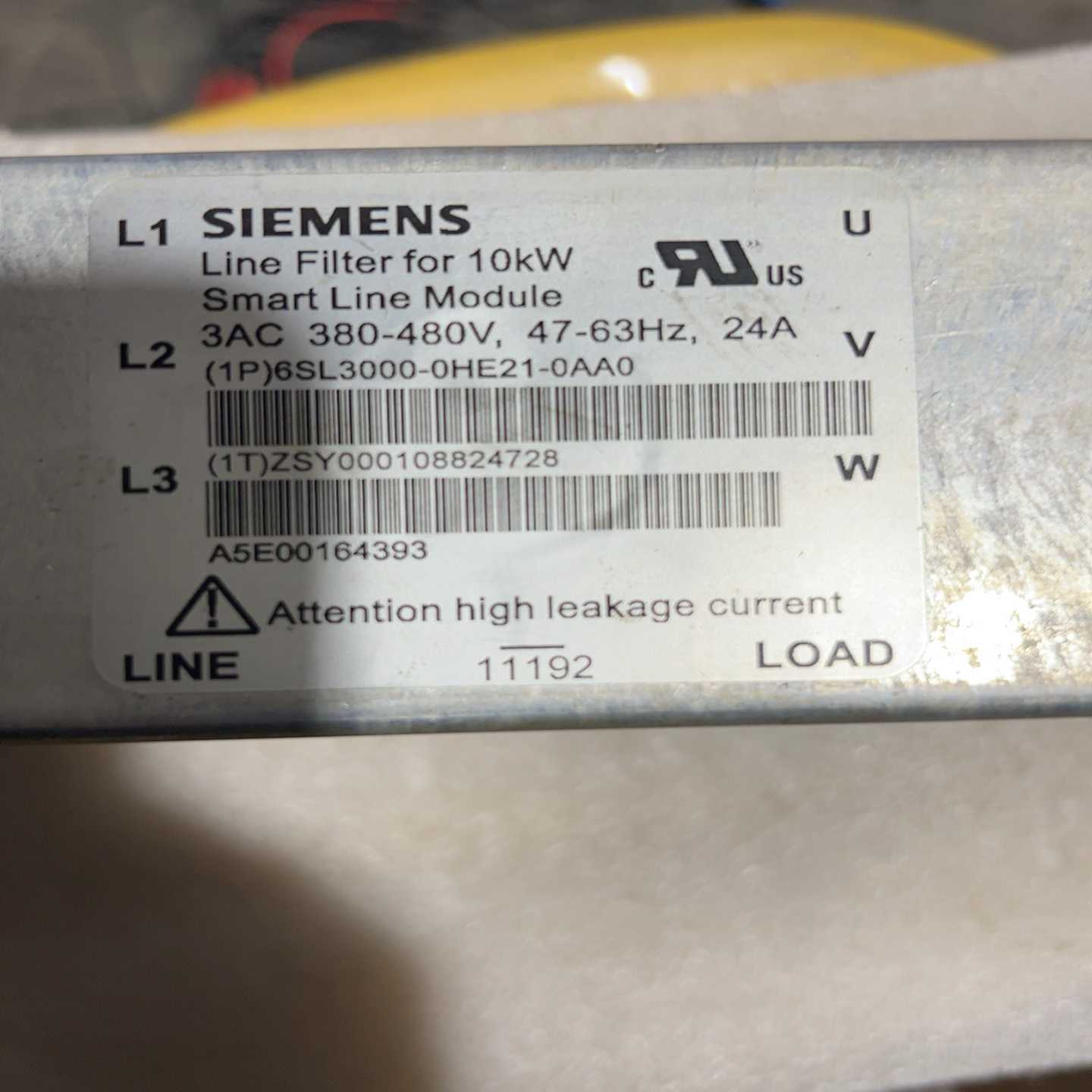 议价西门子6SL3000-0HE21-0AA0成色如图，功能正