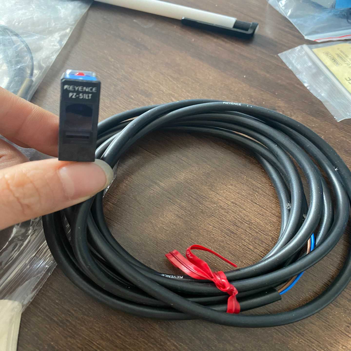 基恩士PZ-51LT光电开关库存处理询价