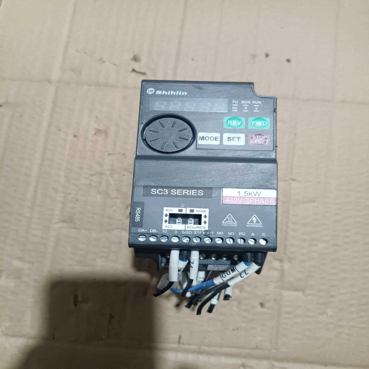 士林变频器1，5KW刚拆机成色如图完好无损功能包好--议价商品