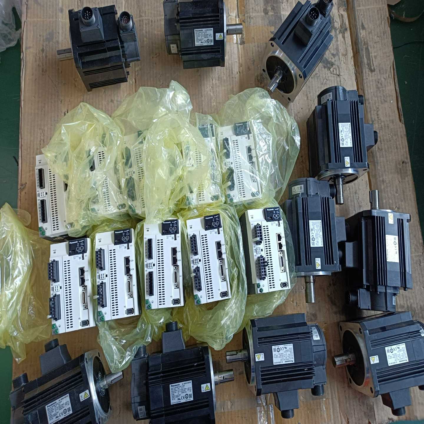 #电机松下MHMF152L1G6MMHMF152L1H6M--议价商品