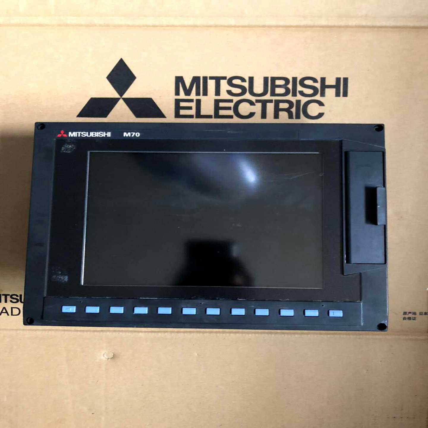 三菱m70主机2avu。版本。带usb三菱M70主机--议价商品