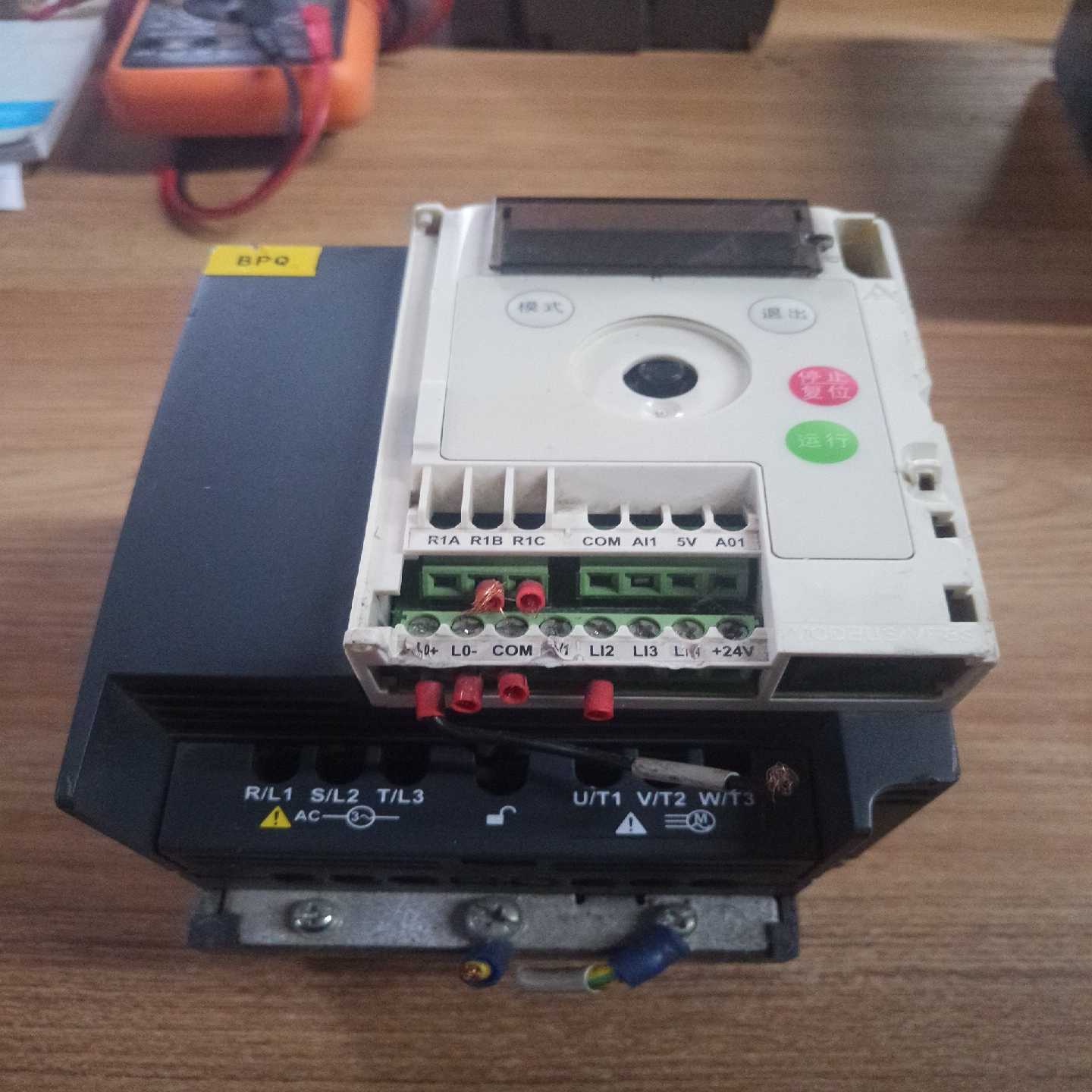 议价拆机施耐德变频器ATV303HU22N4，2.2KW，功能包