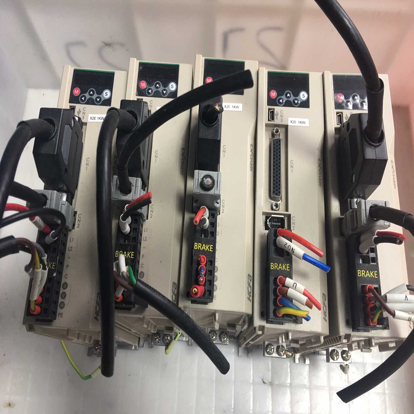 禾川x2伺服电机1Kw,SV-X2EA100A-A,折机九成议价