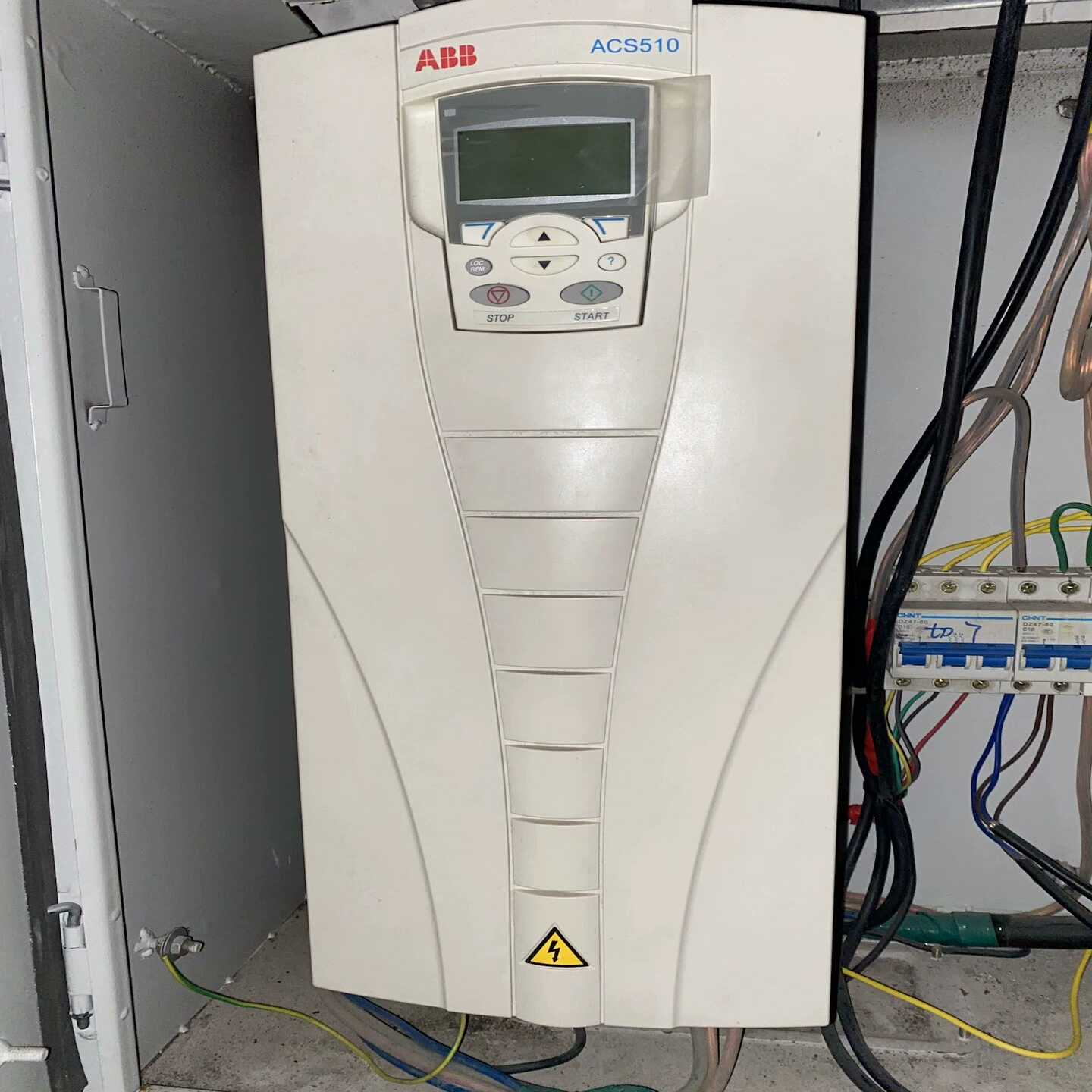 变频器ACS510-01-046A-4，19年38询价