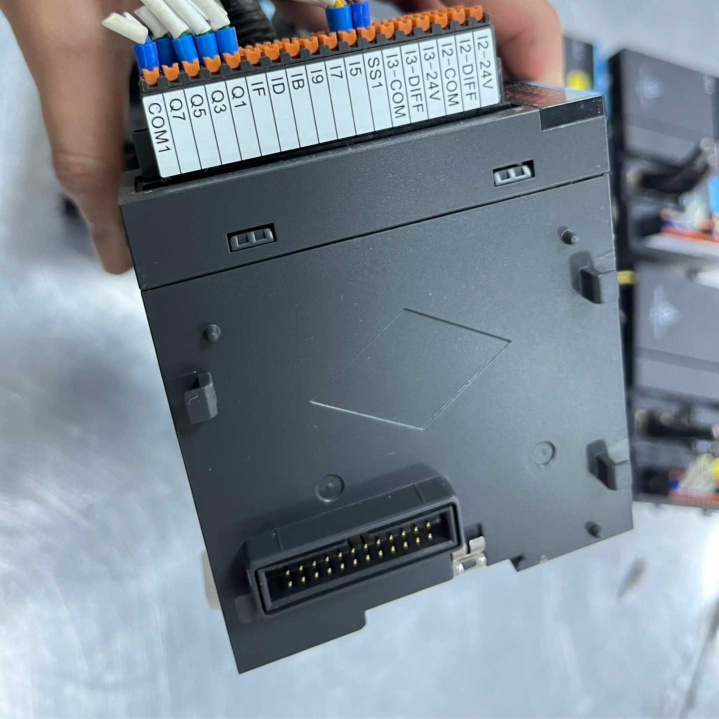 施耐德plc模块TM100C32RN。全新库存货物。都是20一议价商品